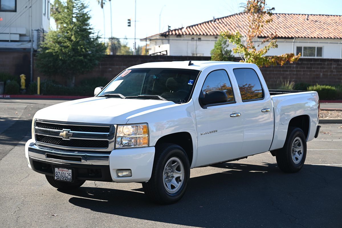 2010 Chevrolet Silverado 1500 LT - Photo 3