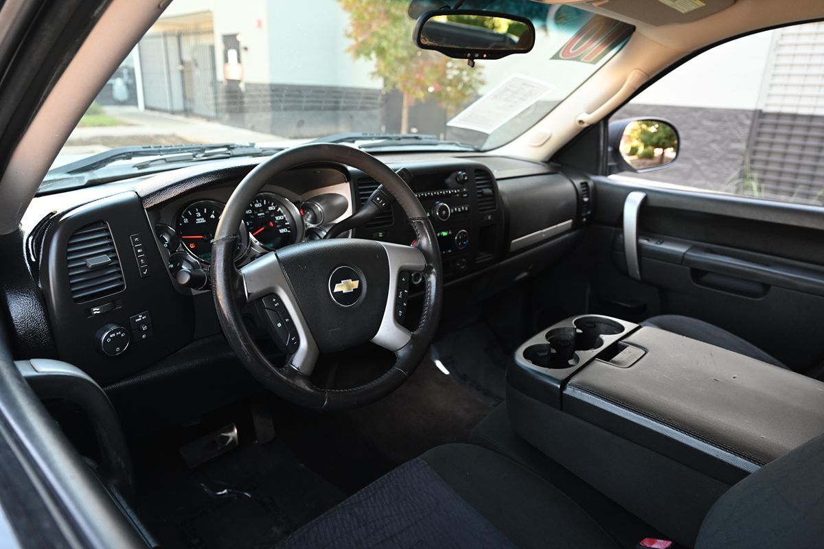 2010 Chevrolet Silverado 1500 LT - Photo 19