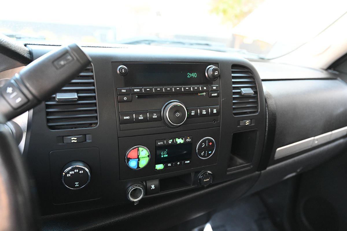 2010 Chevrolet Silverado 1500 LT - Photo 24