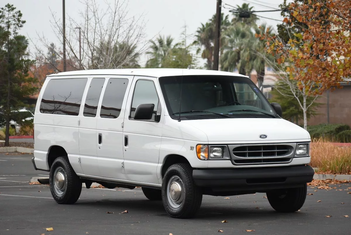 Sold 2001 Ford Econoline Wagon E-350 SD XL in Sacramento