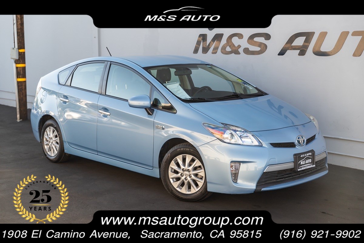 2015 Toyota Prius Plug-In 