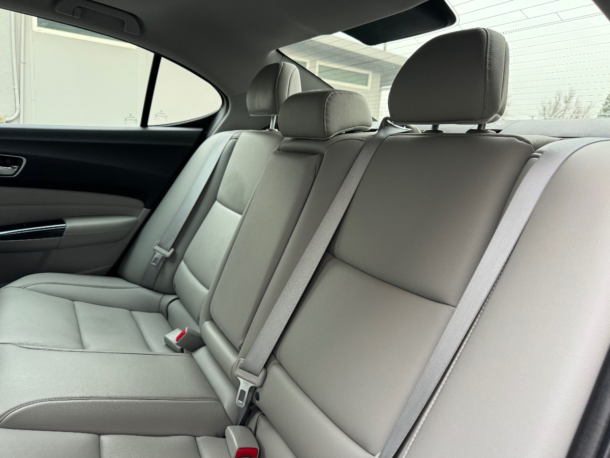 2020 Acura TLX Base photo 16