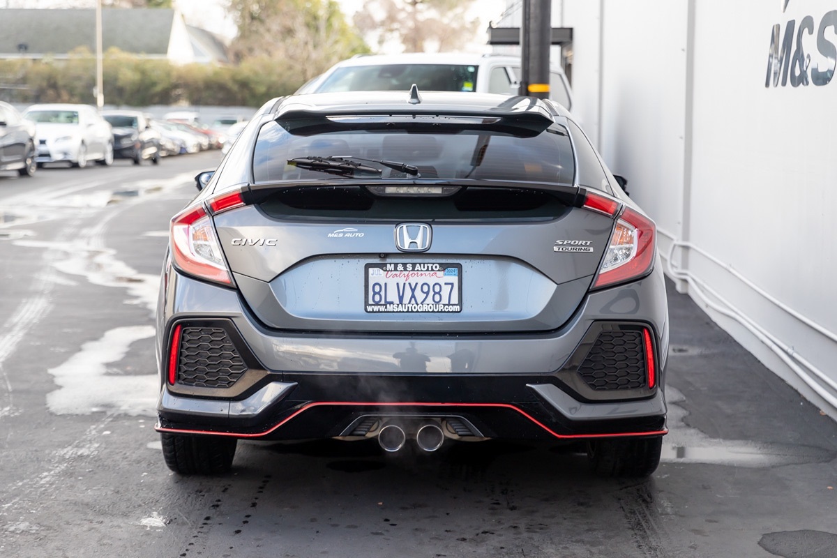 2019 Honda Civic Hatchback Sport Touring photo 5