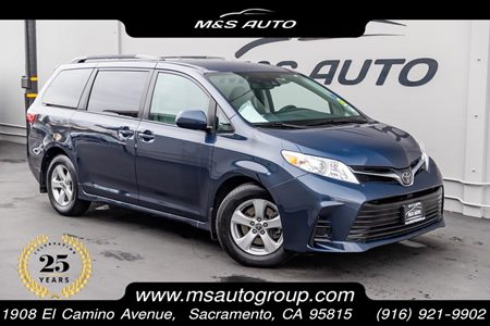 2020 Toyota Sienna LE