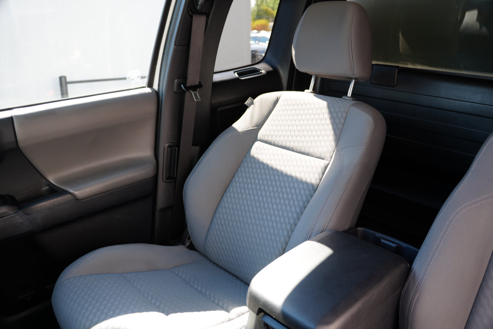 2020 Toyota Tacoma SR Access Cab photo 11