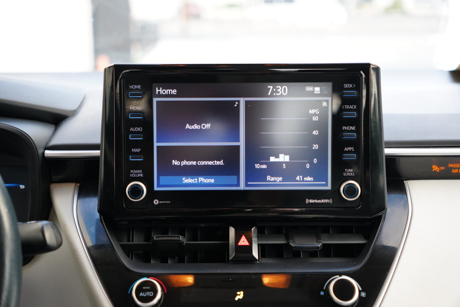 2022 Toyota Corolla LE photo 16