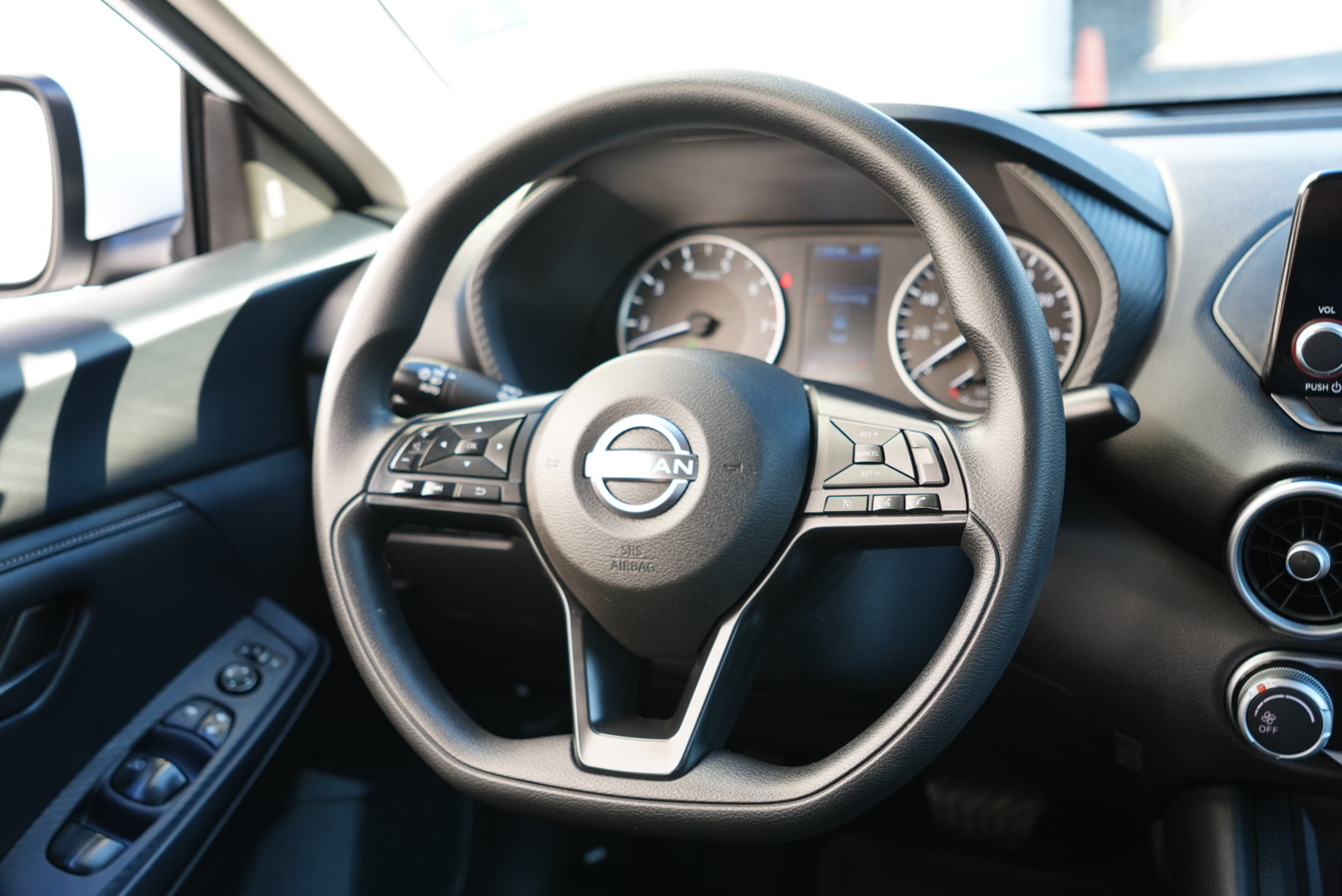 2024 Nissan Sentra S photo 17