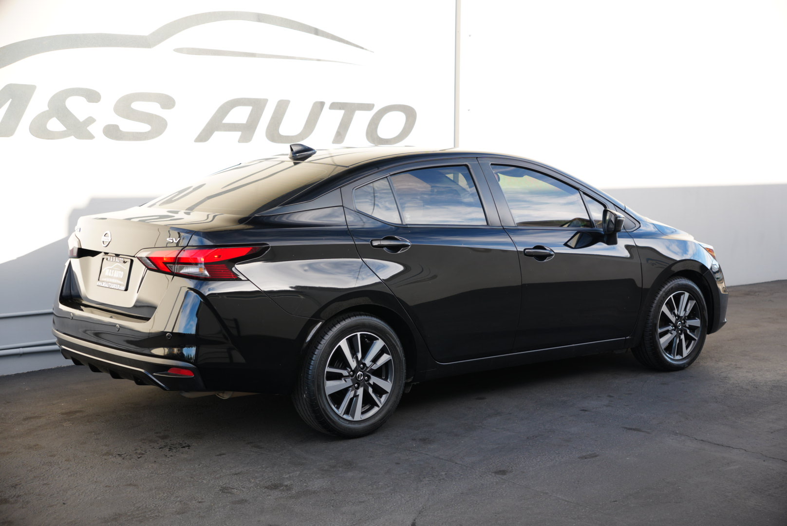 2021 Nissan Versa SV photo 4