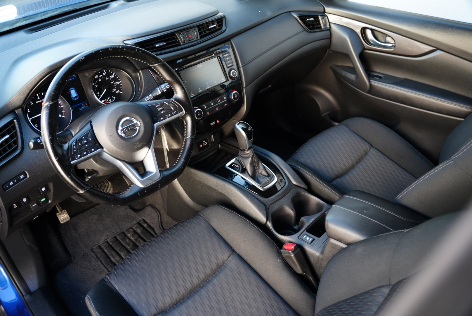 2020 Nissan Rogue S photo 8