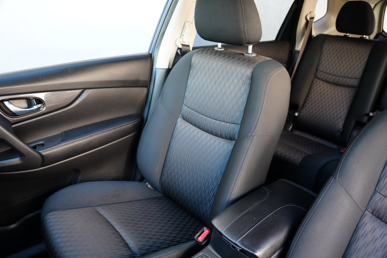 2020 Nissan Rogue S photo 11