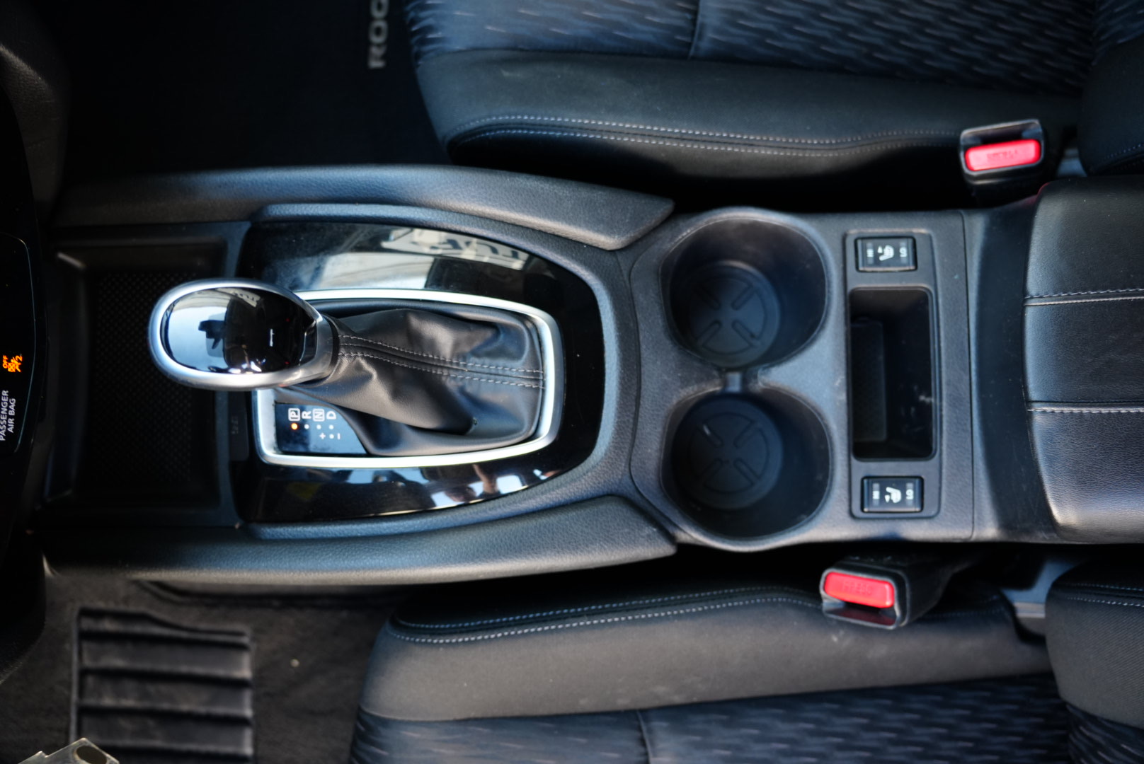 2020 Nissan Rogue S photo 12