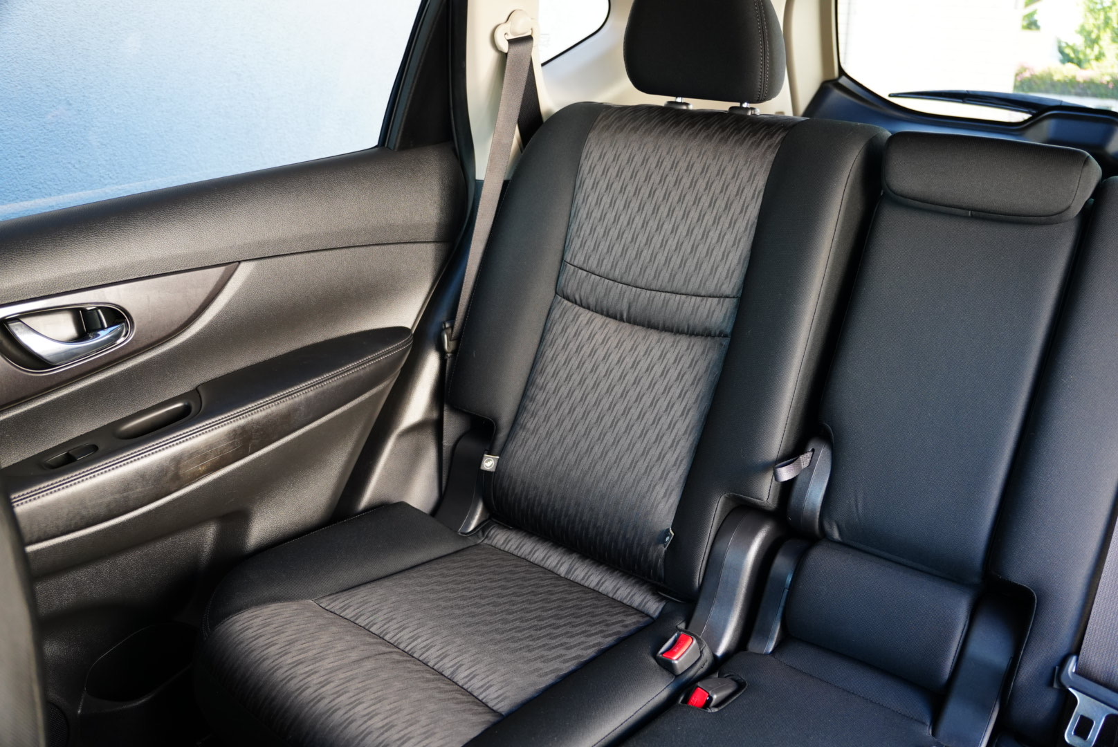 2020 Nissan Rogue S photo 16