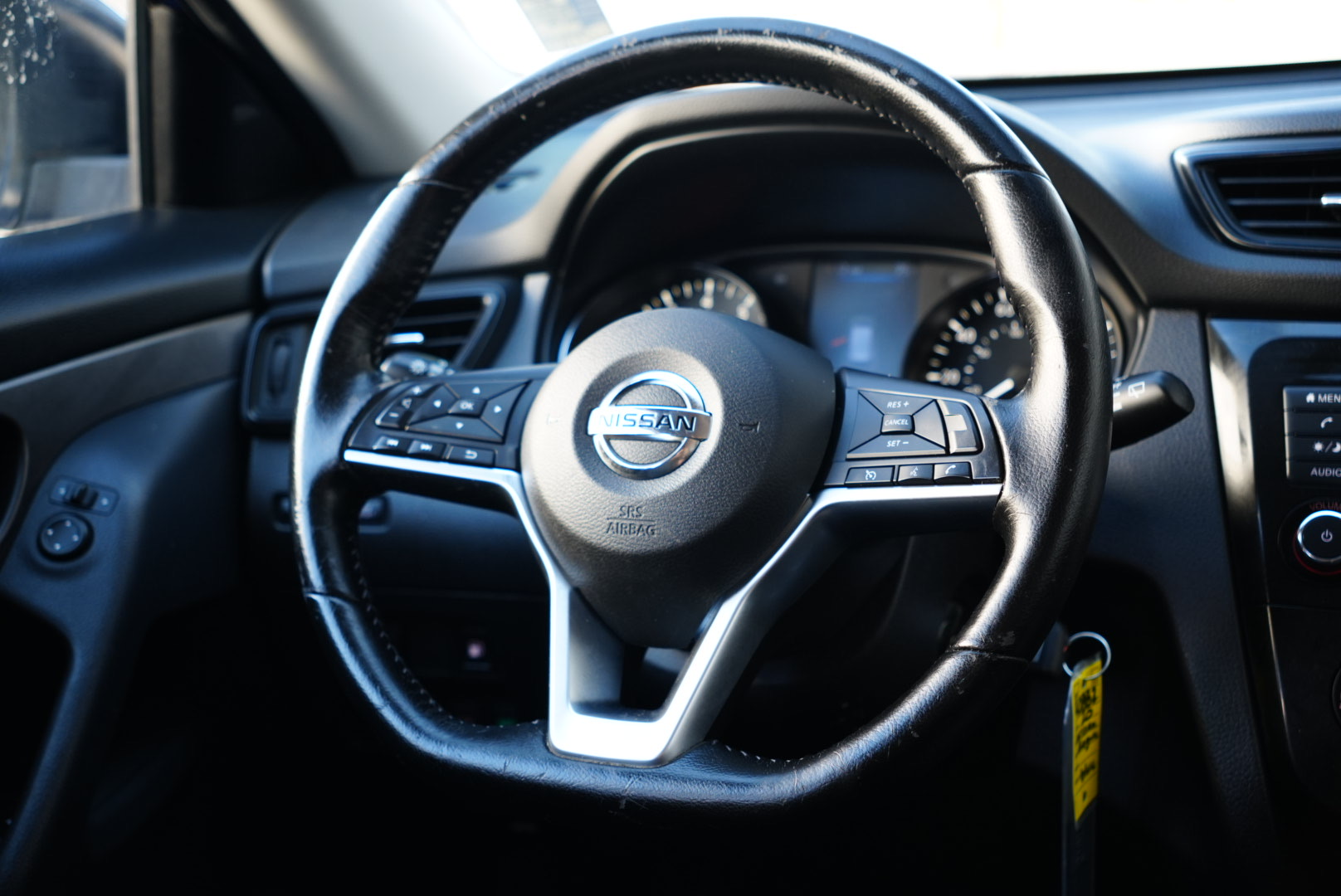 2020 Nissan Rogue S photo 18
