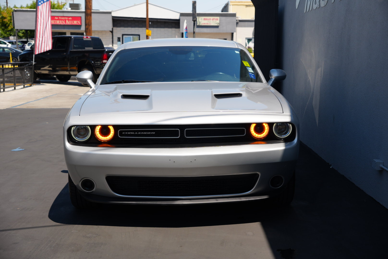 2020 Dodge Challenger SXT photo 3