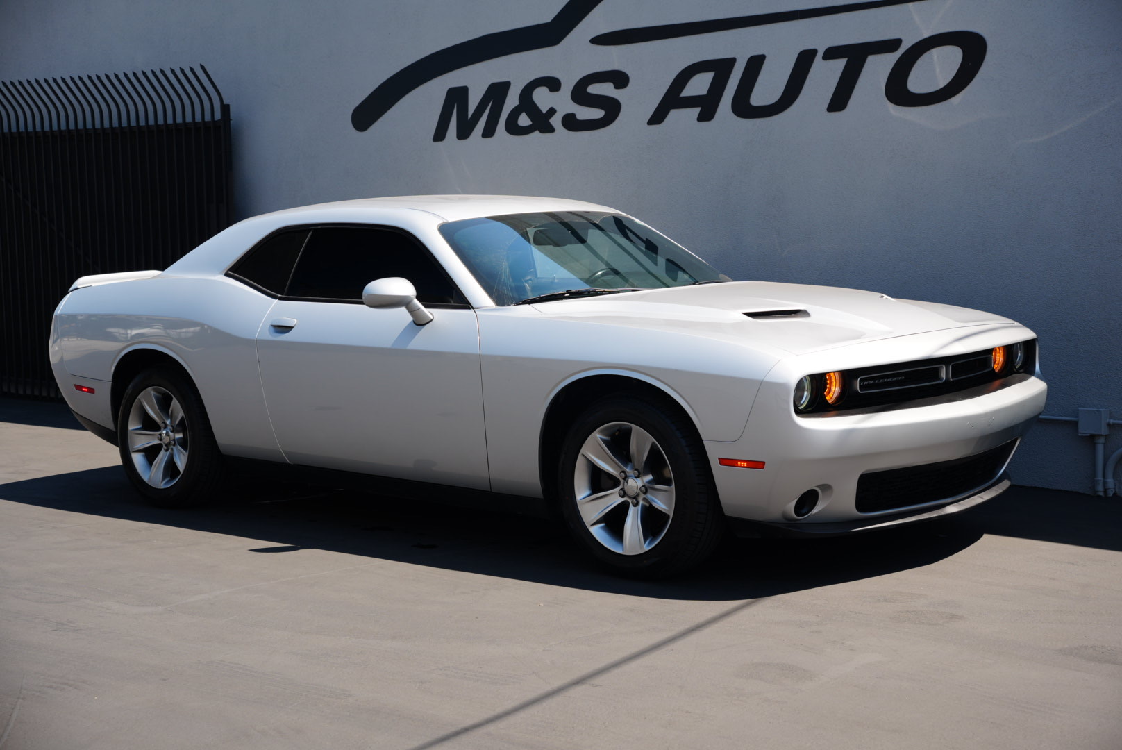 2020 Dodge Challenger SXT photo 4