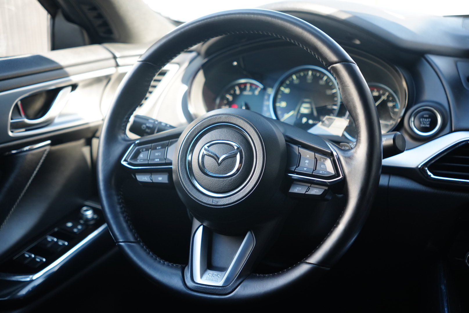 2023 Mazda CX-9 Grand Touring photo 2