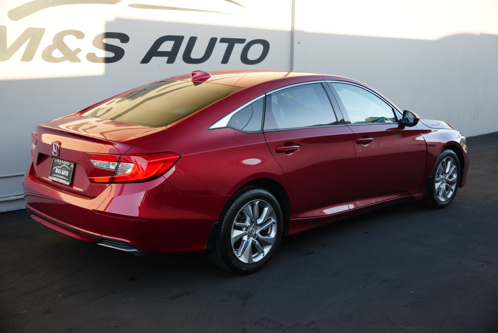 2019 Honda Accord LX 1.5T photo 4