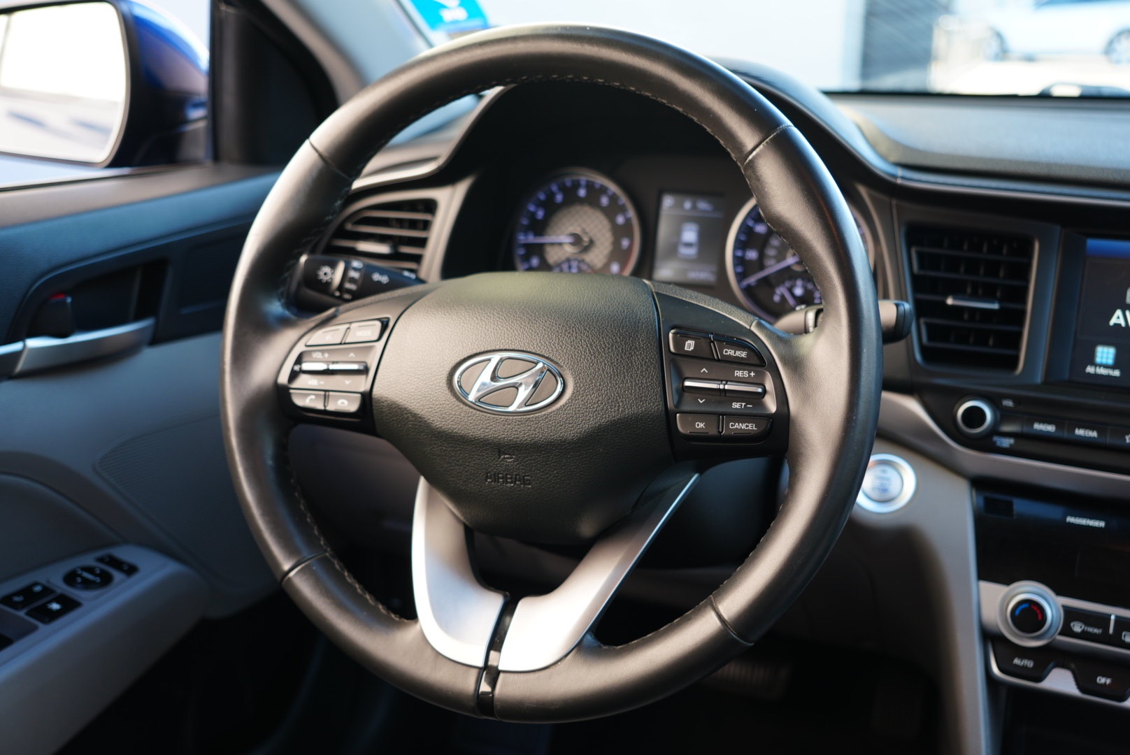 2020 Hyundai Elantra Value Edition photo 2