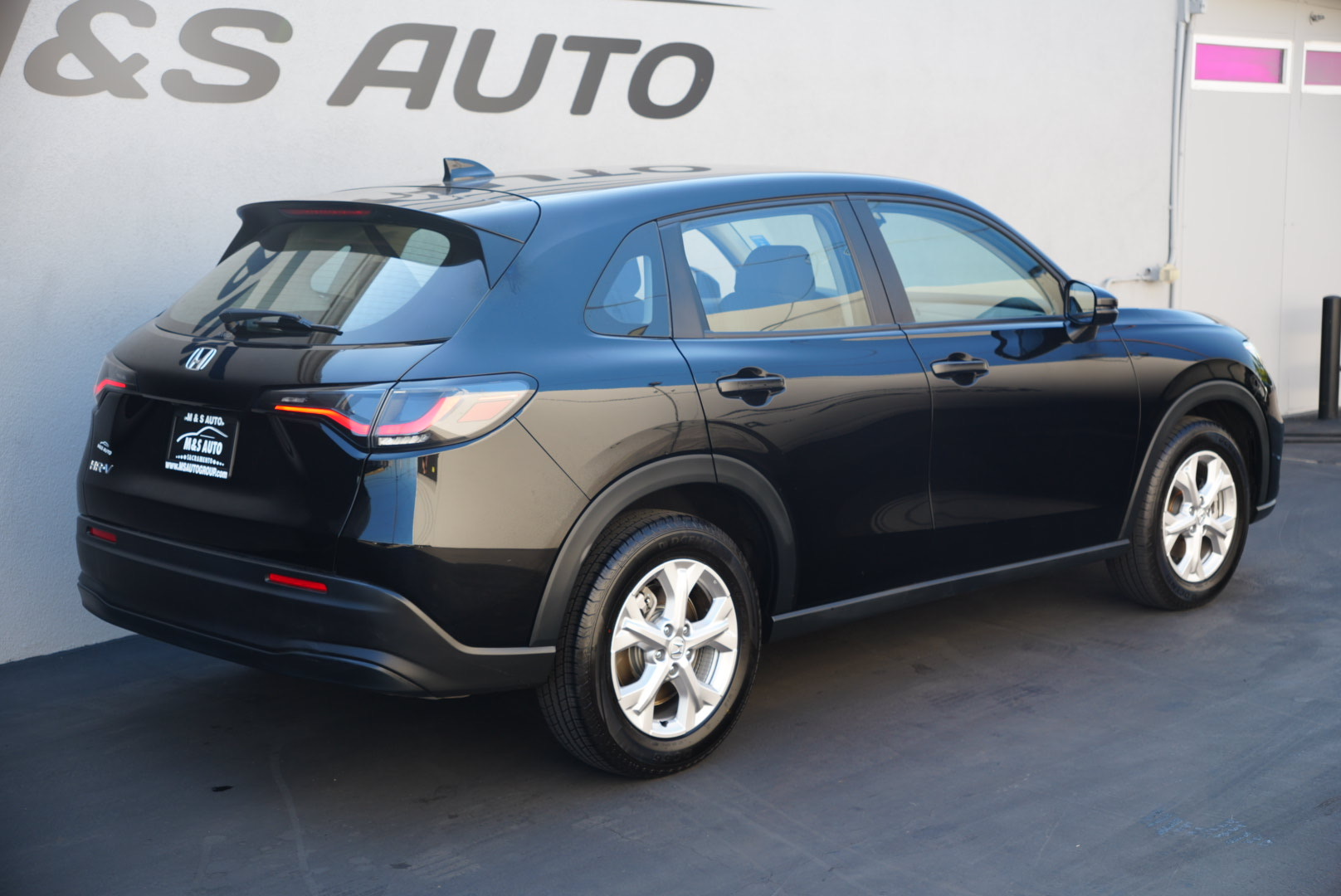 2023 Honda HR-V LX photo 2