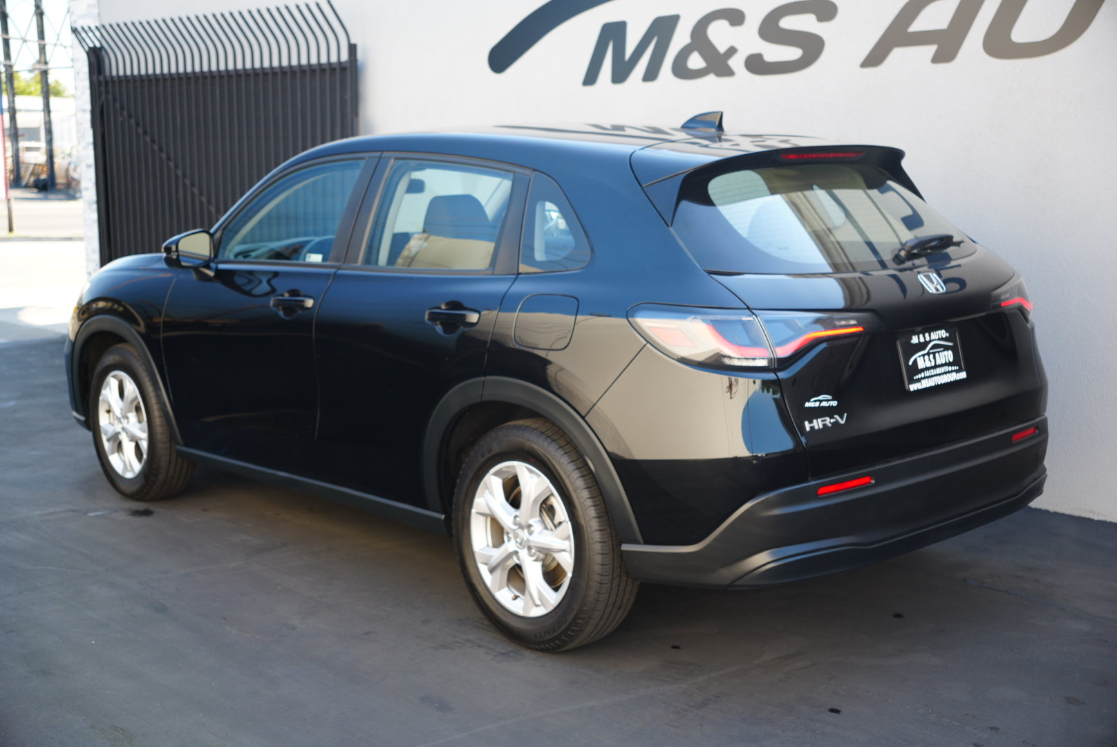 2023 Honda HR-V LX photo 4