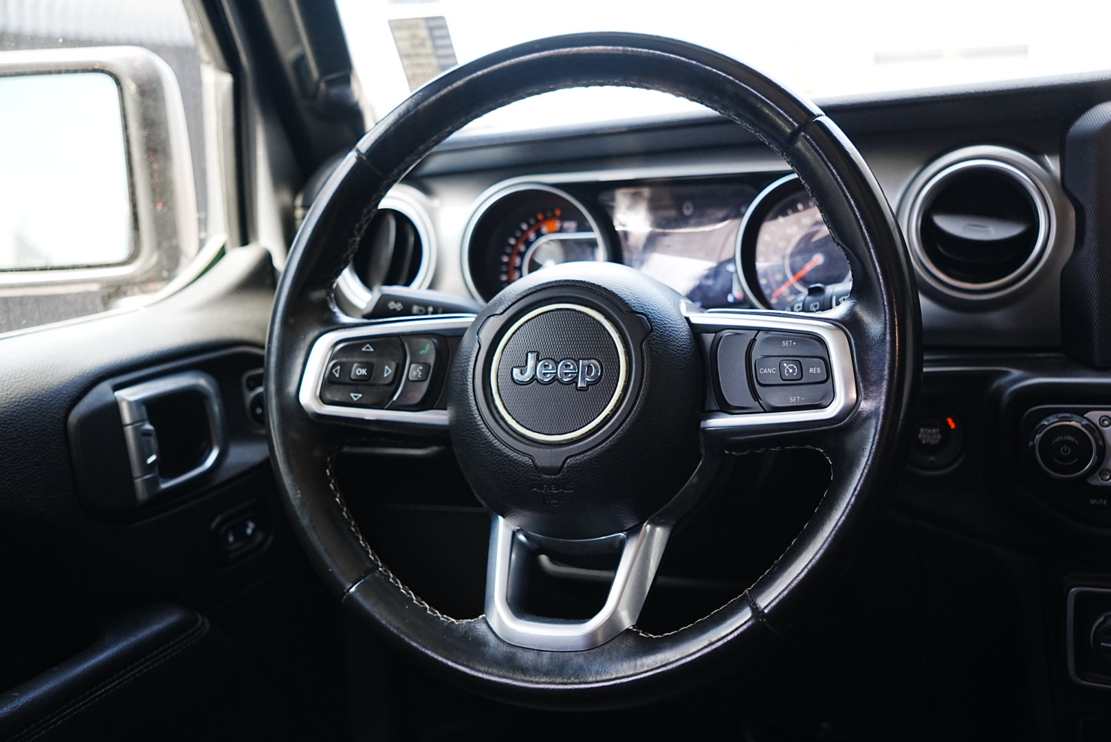 2020 Jeep Wrangler Unlimited Sahara photo 2