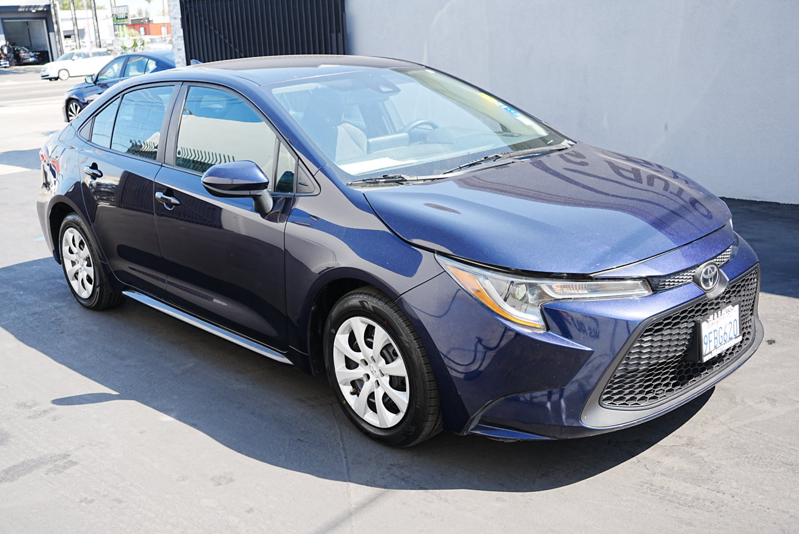 2021 Toyota Corolla LE photo 3
