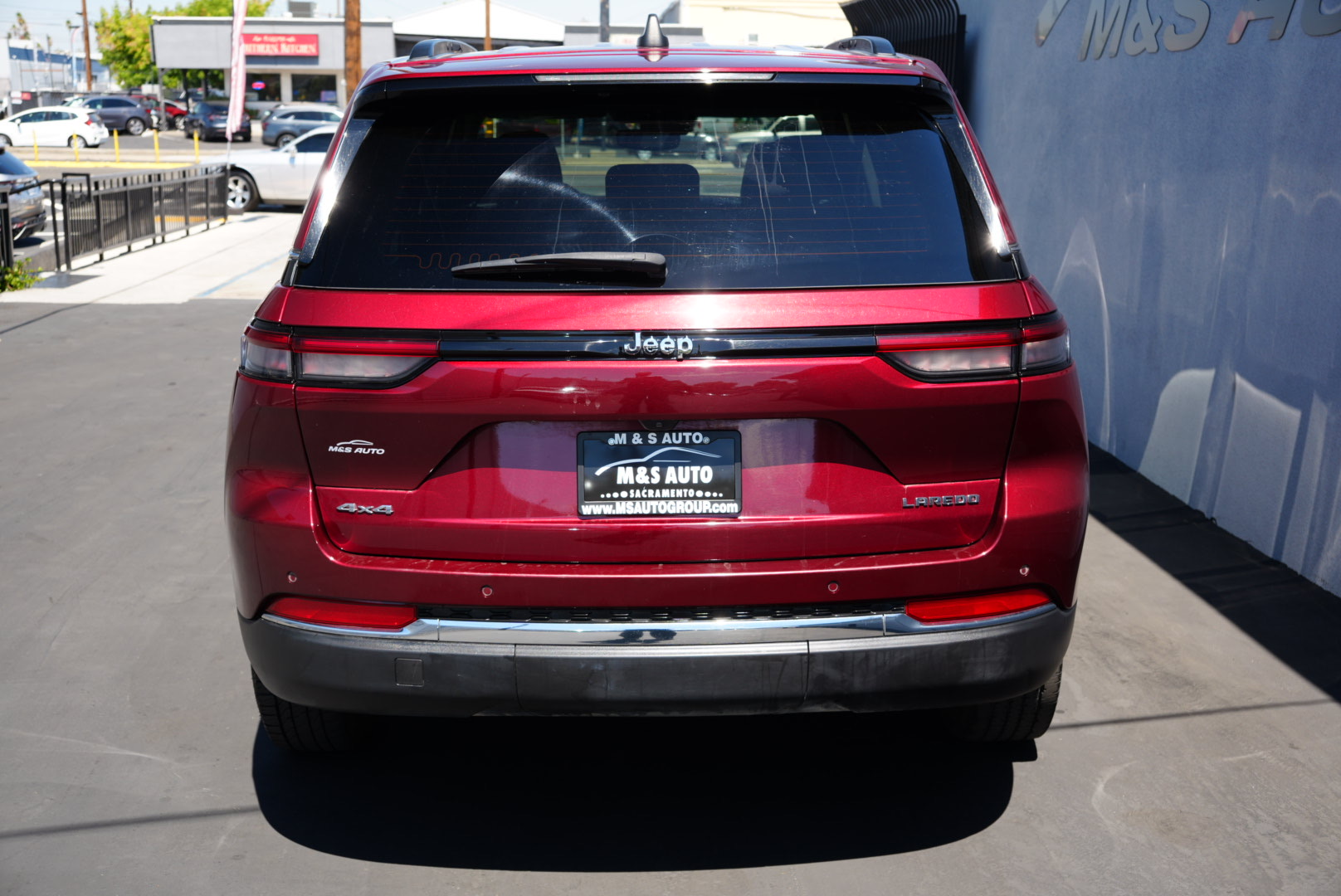 2023 Jeep Grand Cherokee Laredo Altitude photo 6