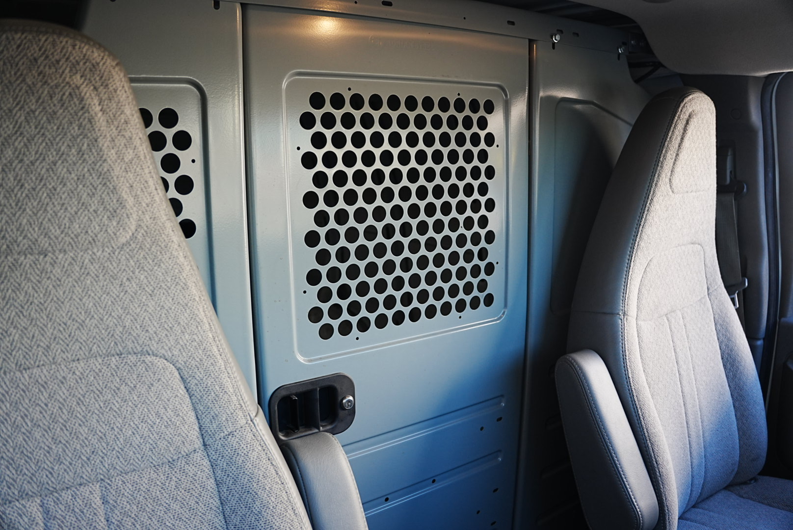 2022 Chevrolet Express Cargo Van 3500 photo 14