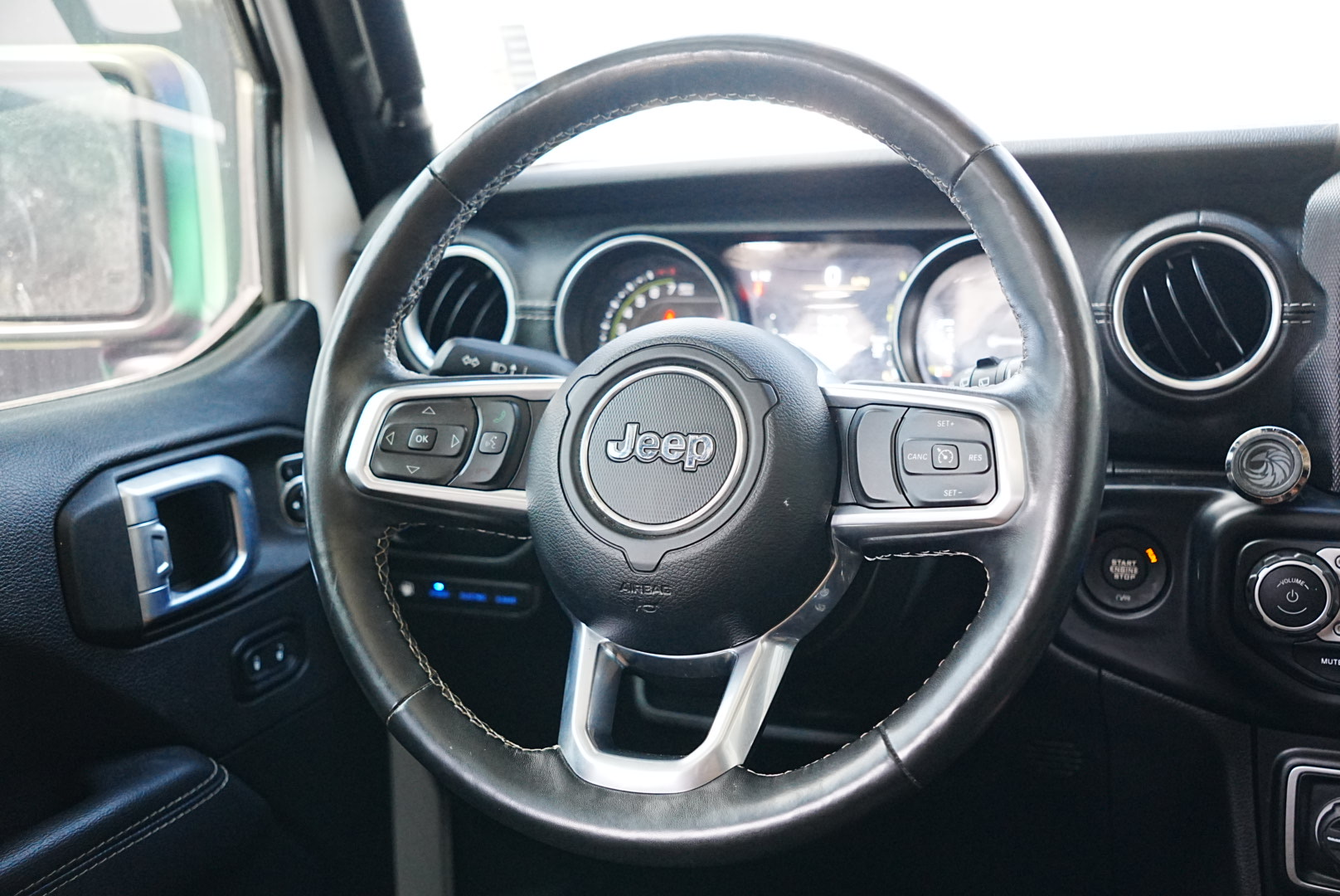 2021 Jeep Wrangler 4xe Unlimited Rubicon High Tide photo 2