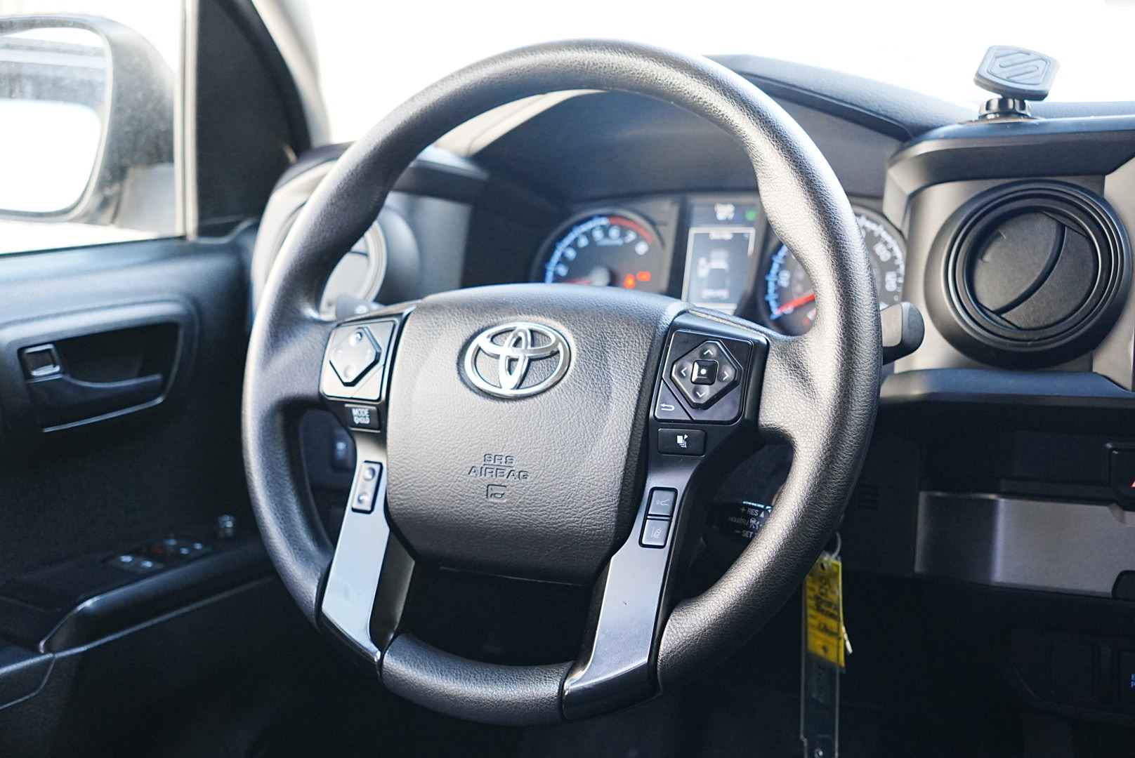 2021 Toyota Tacoma SR photo 12