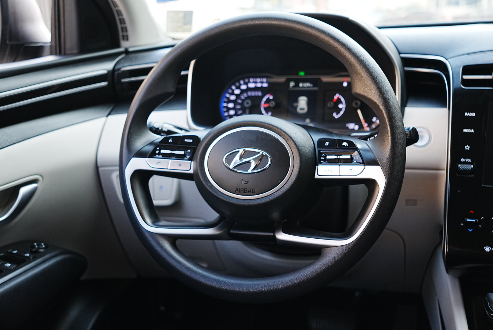 2024 Hyundai Tucson SEL photo 16