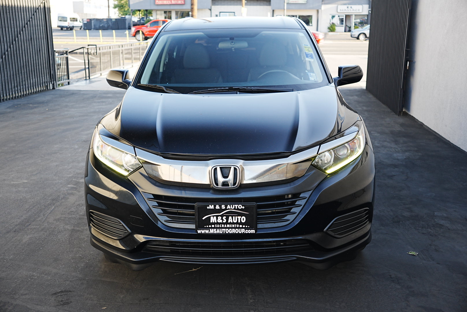 2019 Honda HR-V LX photo 2