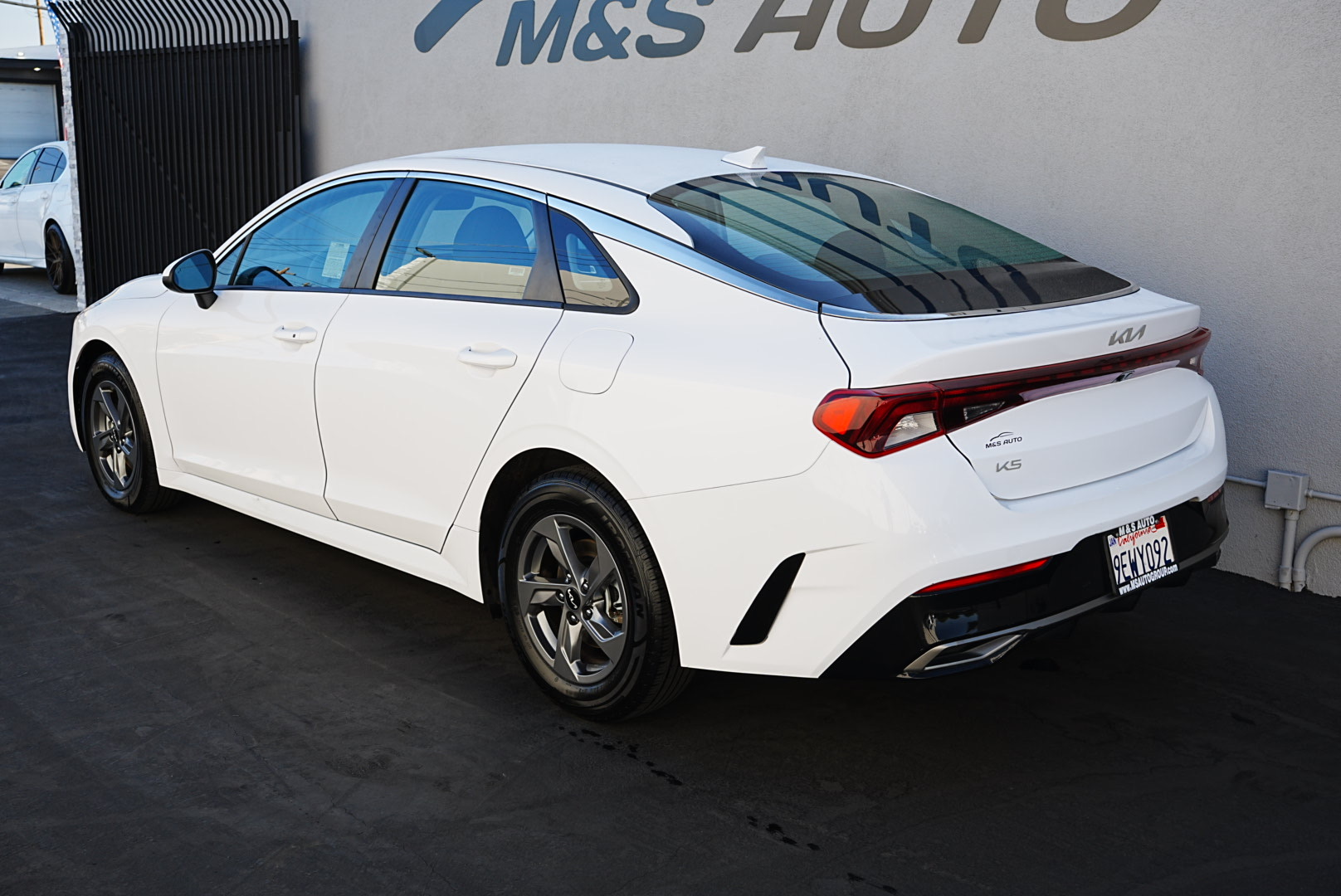 2023 Kia K5 LXS photo 3
