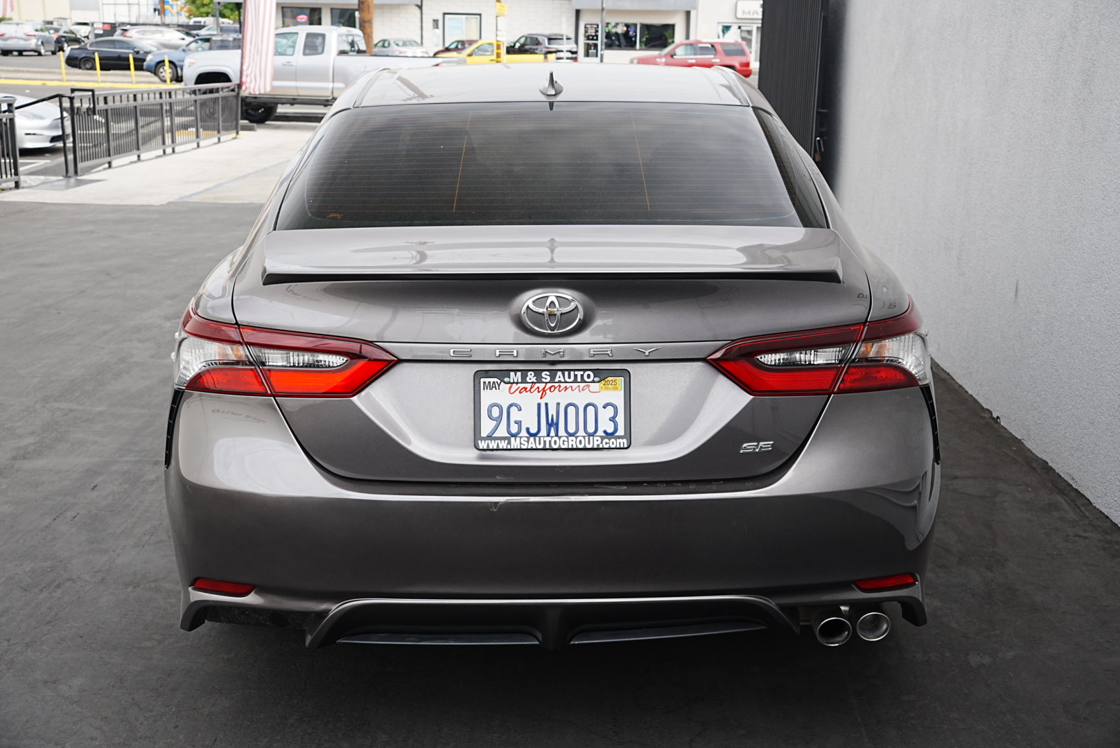 2021 Toyota Camry SE photo 4