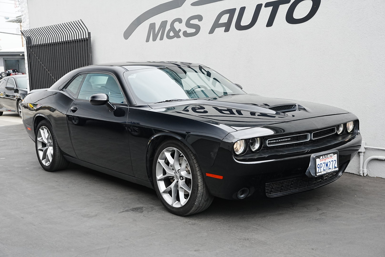 2023 Dodge Challenger GT photo 2