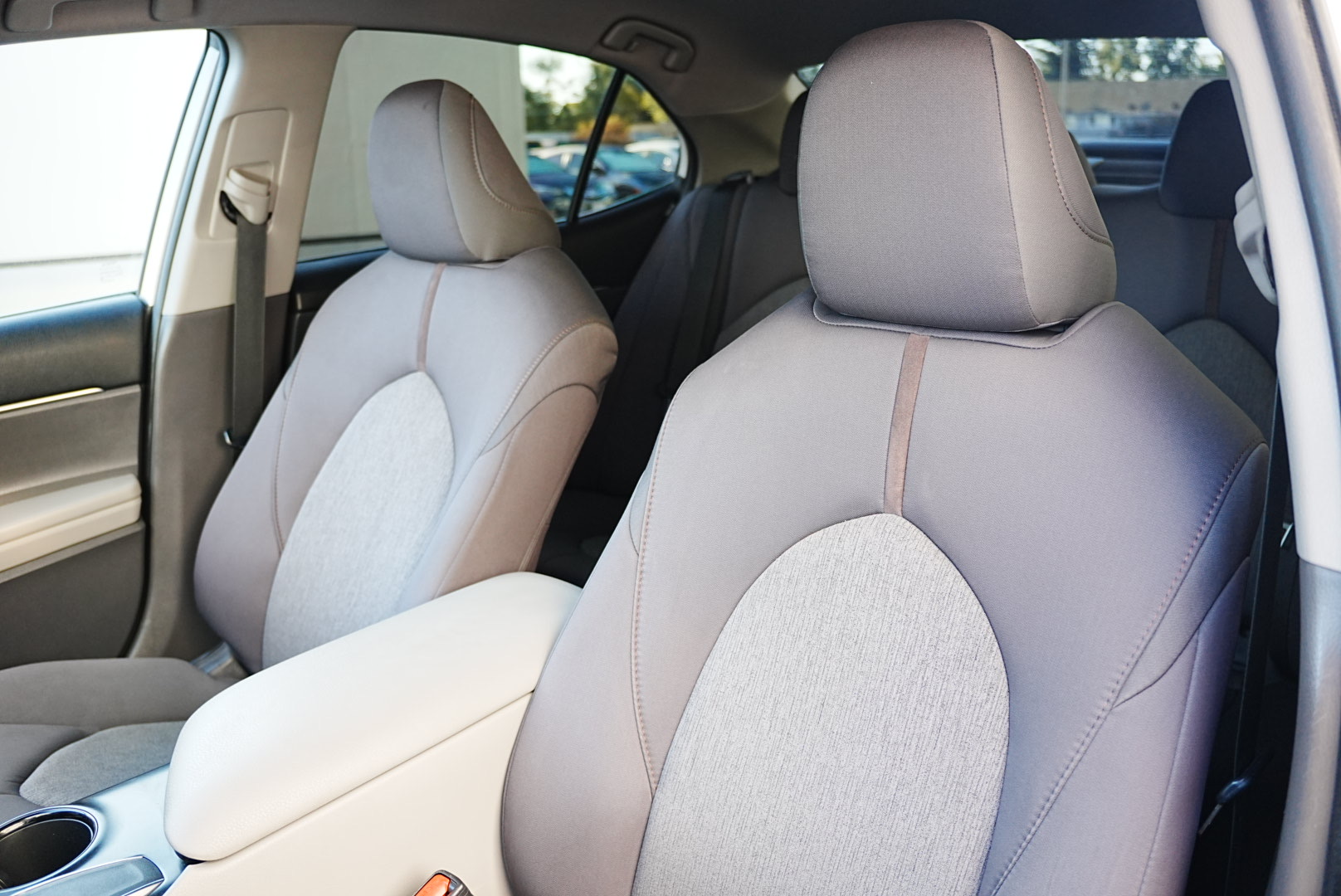 2020 Toyota Camry LE photo 10