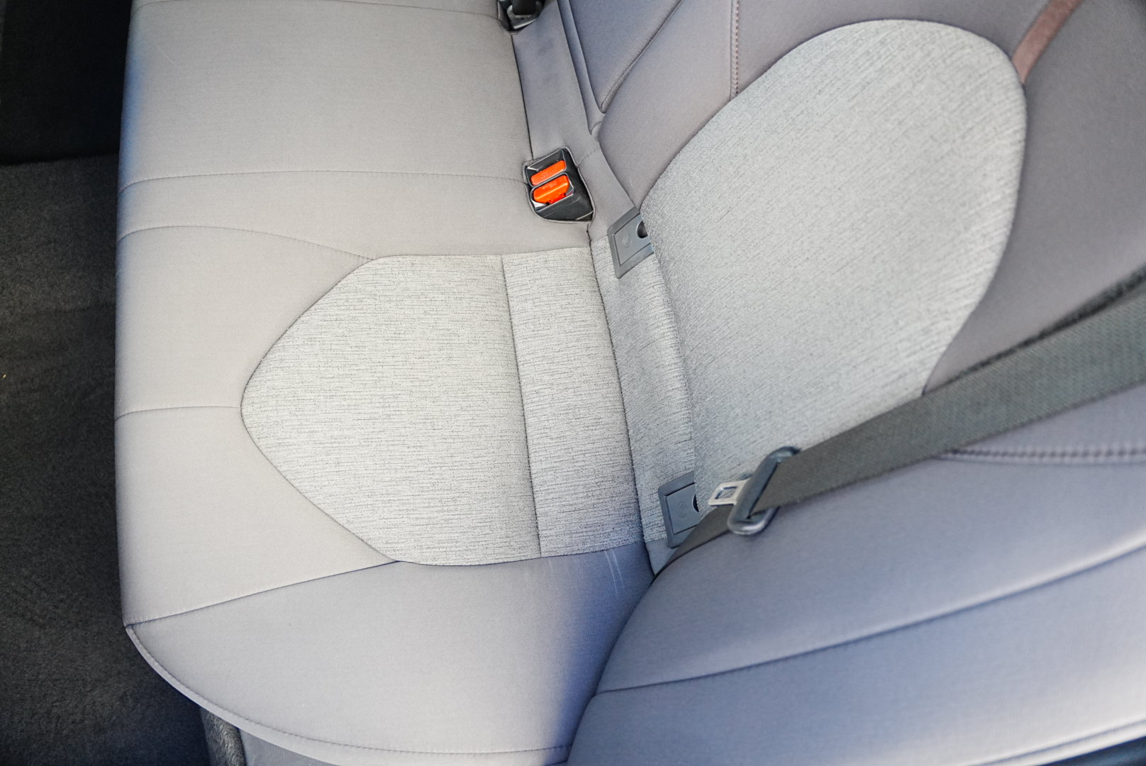 2020 Toyota Camry LE photo 13