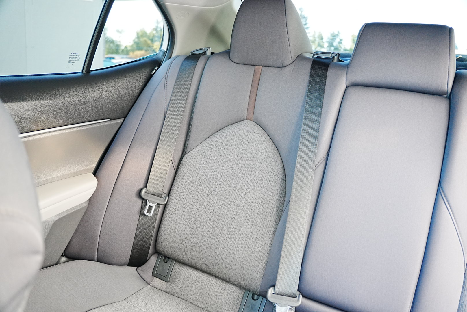 2020 Toyota Camry LE photo 15