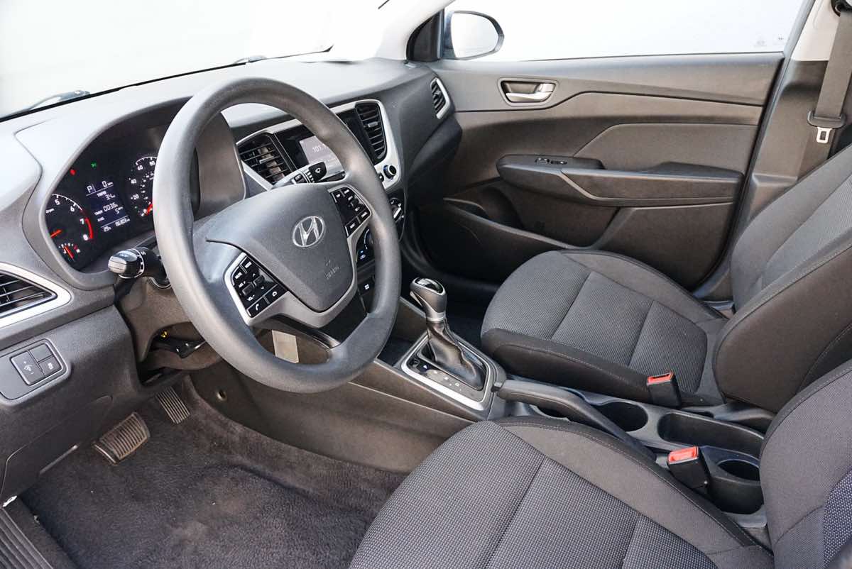 2020 Hyundai Accent SE photo 6