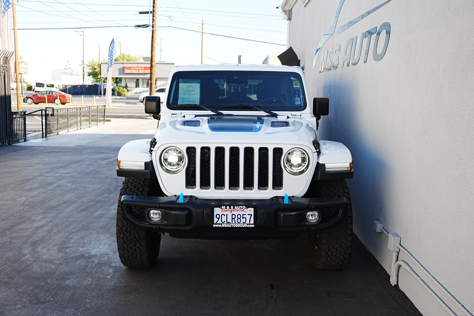 2022 Jeep Wrangler 4xe Unlimited Rubicon photo 2