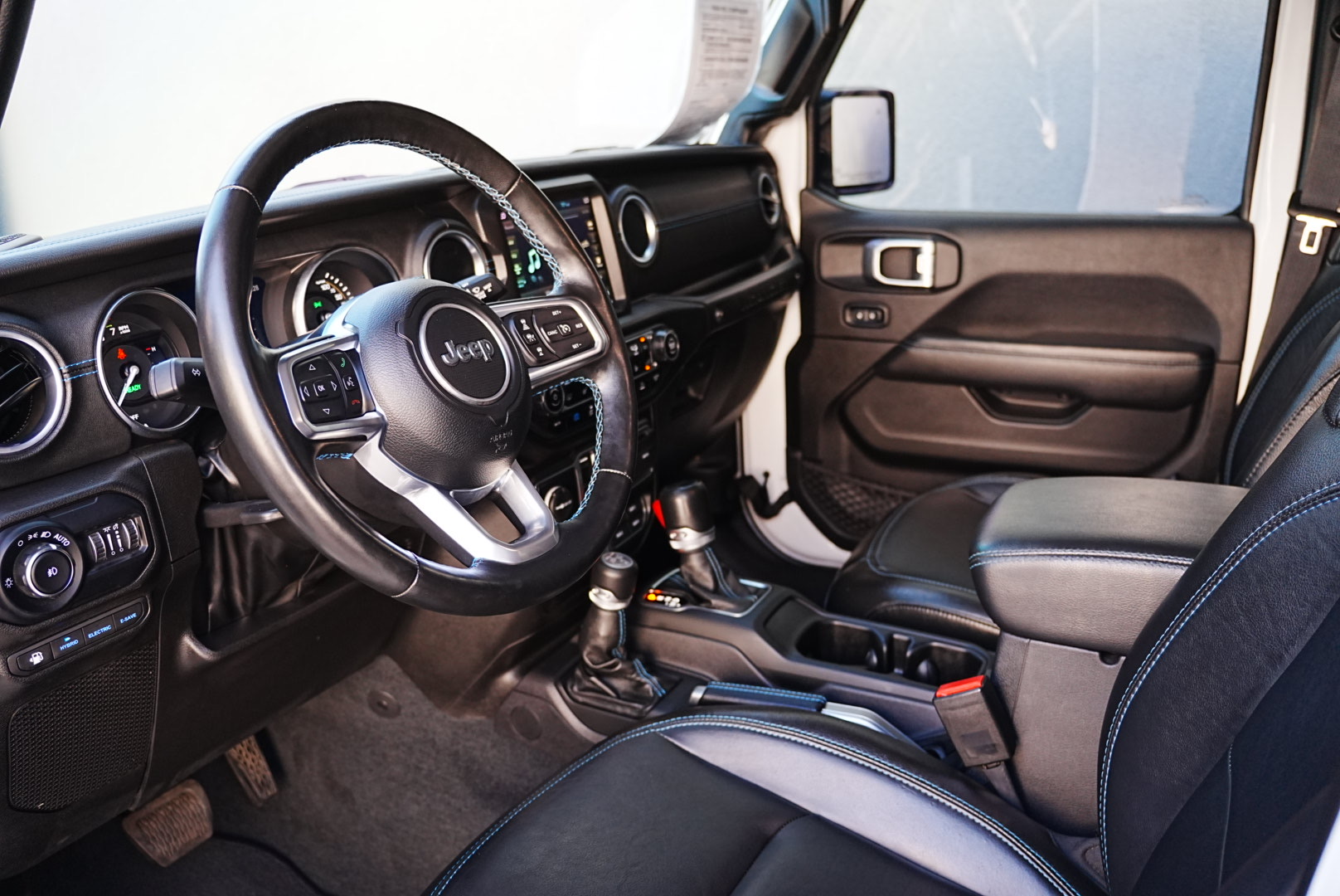 2022 Jeep Wrangler 4xe Unlimited Rubicon photo 8
