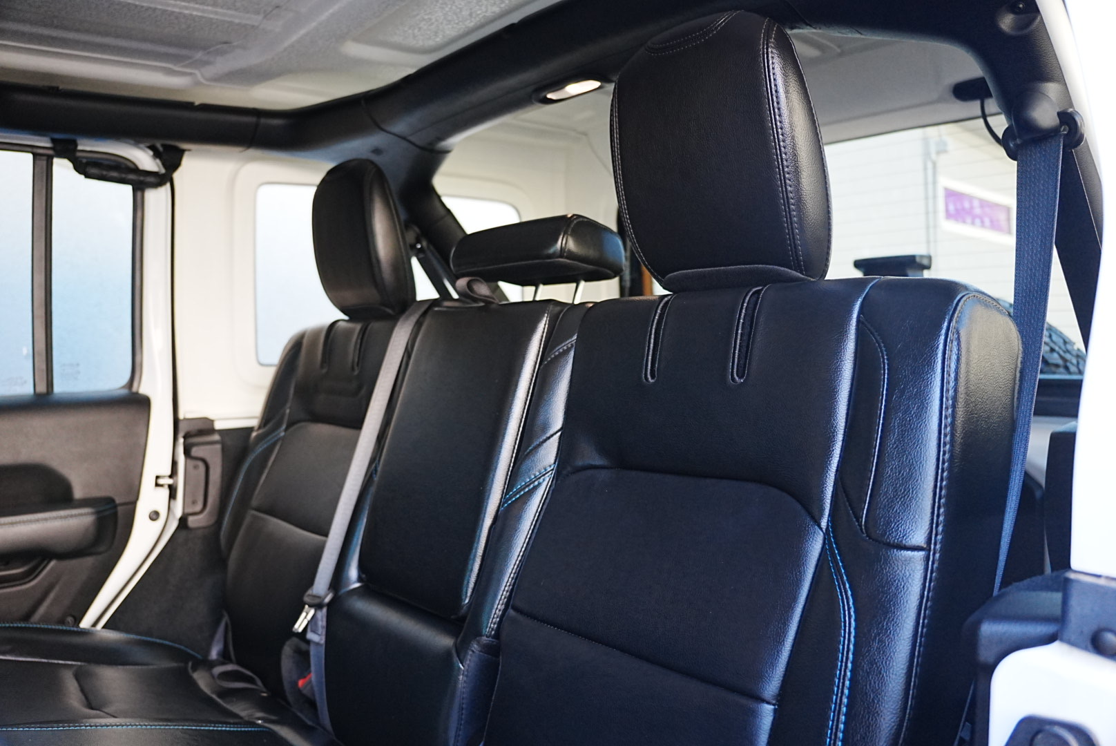 2022 Jeep Wrangler 4xe Unlimited Rubicon photo 12