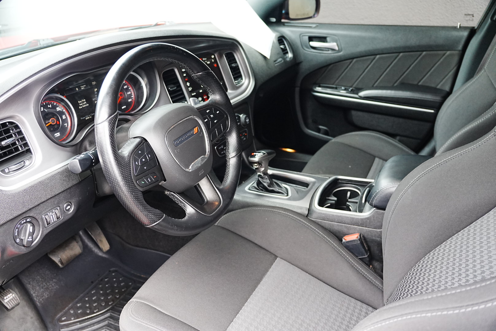 2022 Dodge Charger R/T photo 8