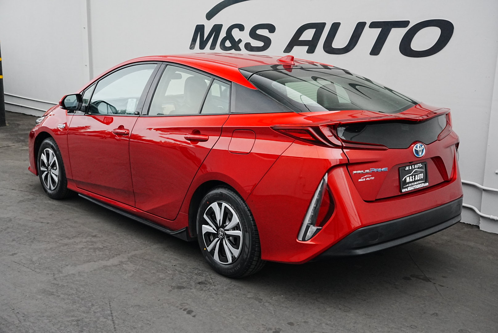 2018 Toyota Prius Prime Plus Premium Advanced photo 6