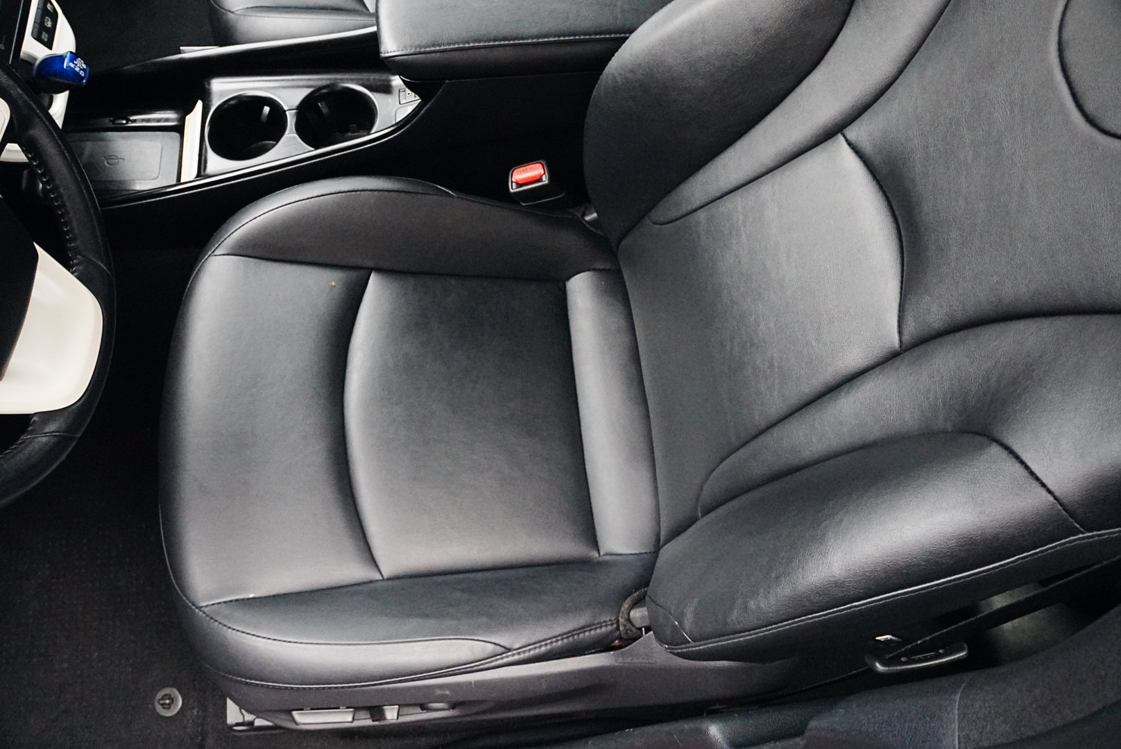 2018 Toyota Prius Prime Plus Premium Advanced photo 9