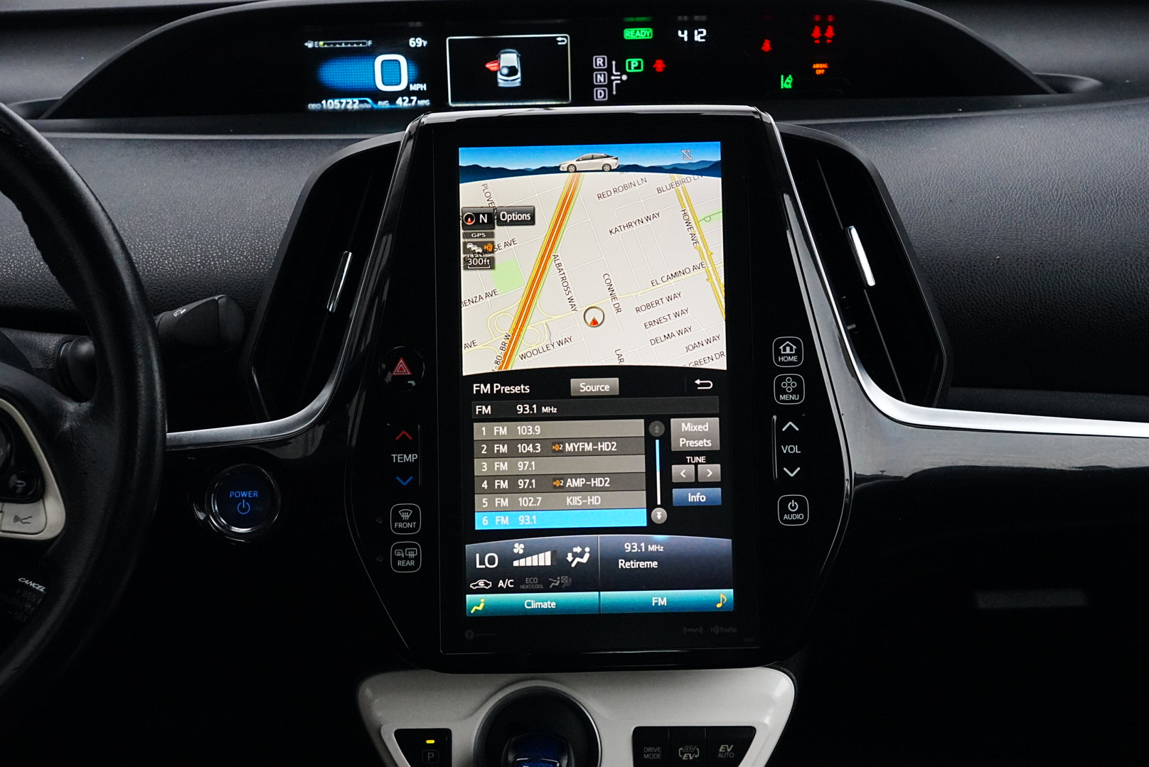 2018 Toyota Prius Prime Plus Premium Advanced photo 16