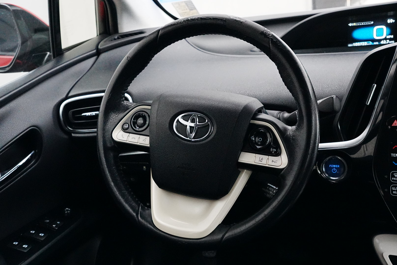 2018 Toyota Prius Prime Plus Premium Advanced photo 17