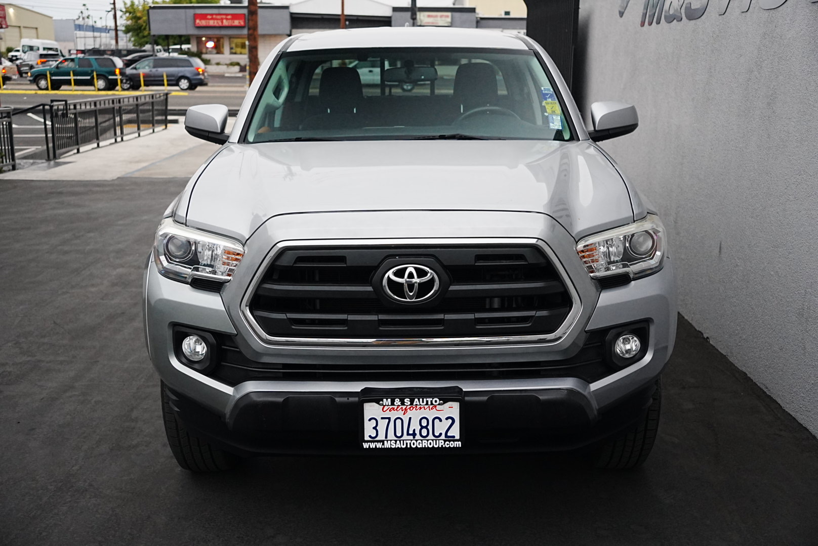 2017 Toyota Tacoma SR5 Double Cab V6 photo 2