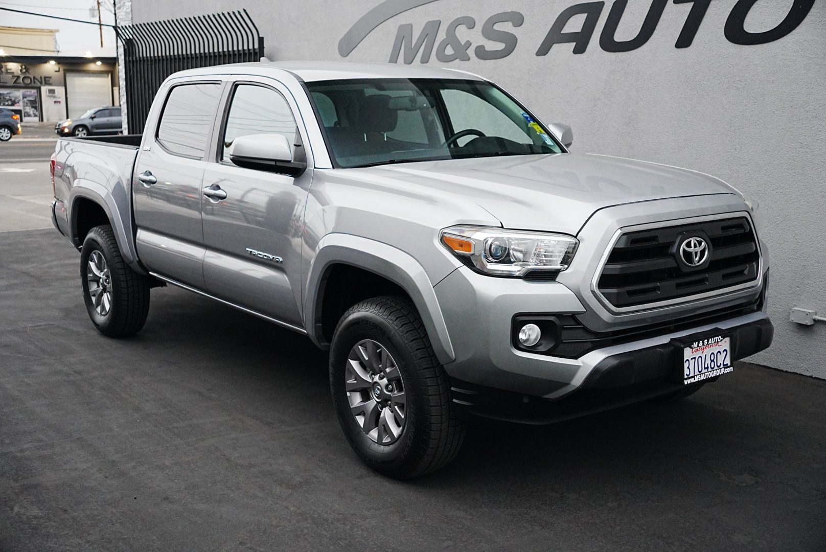 2017 Toyota Tacoma SR5 Double Cab V6 photo 3