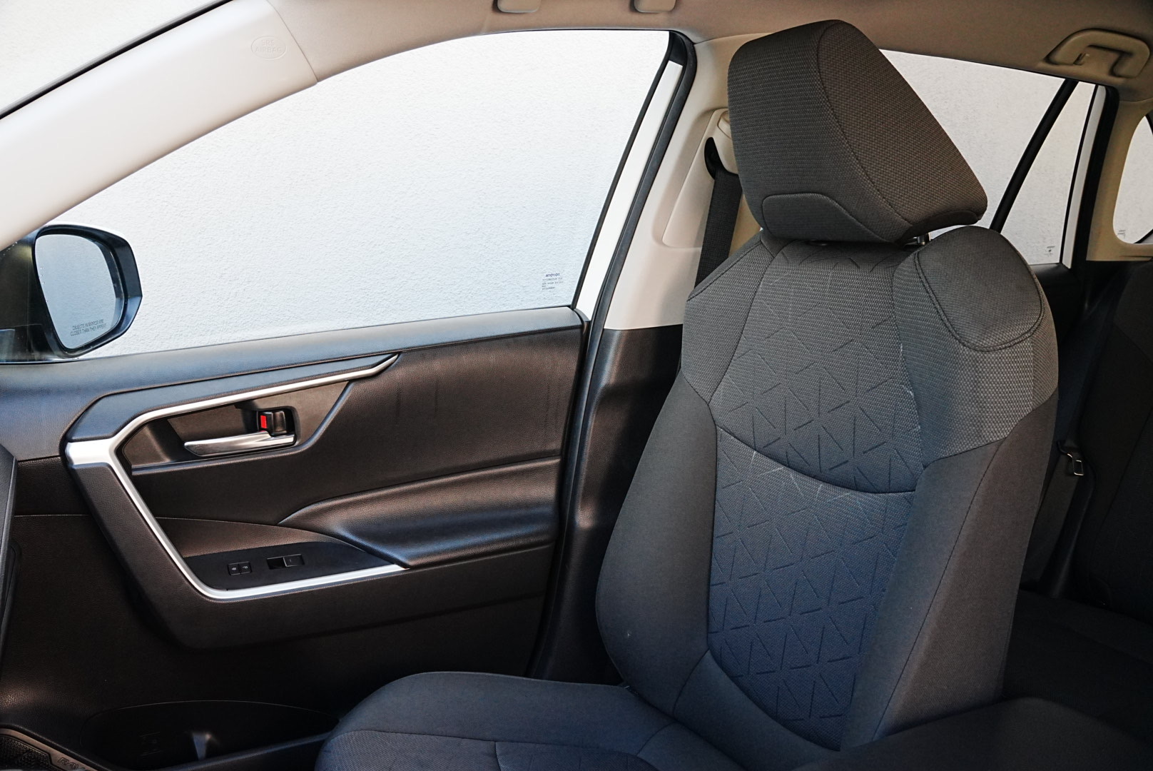 2022 Toyota RAV4 XLE photo 11